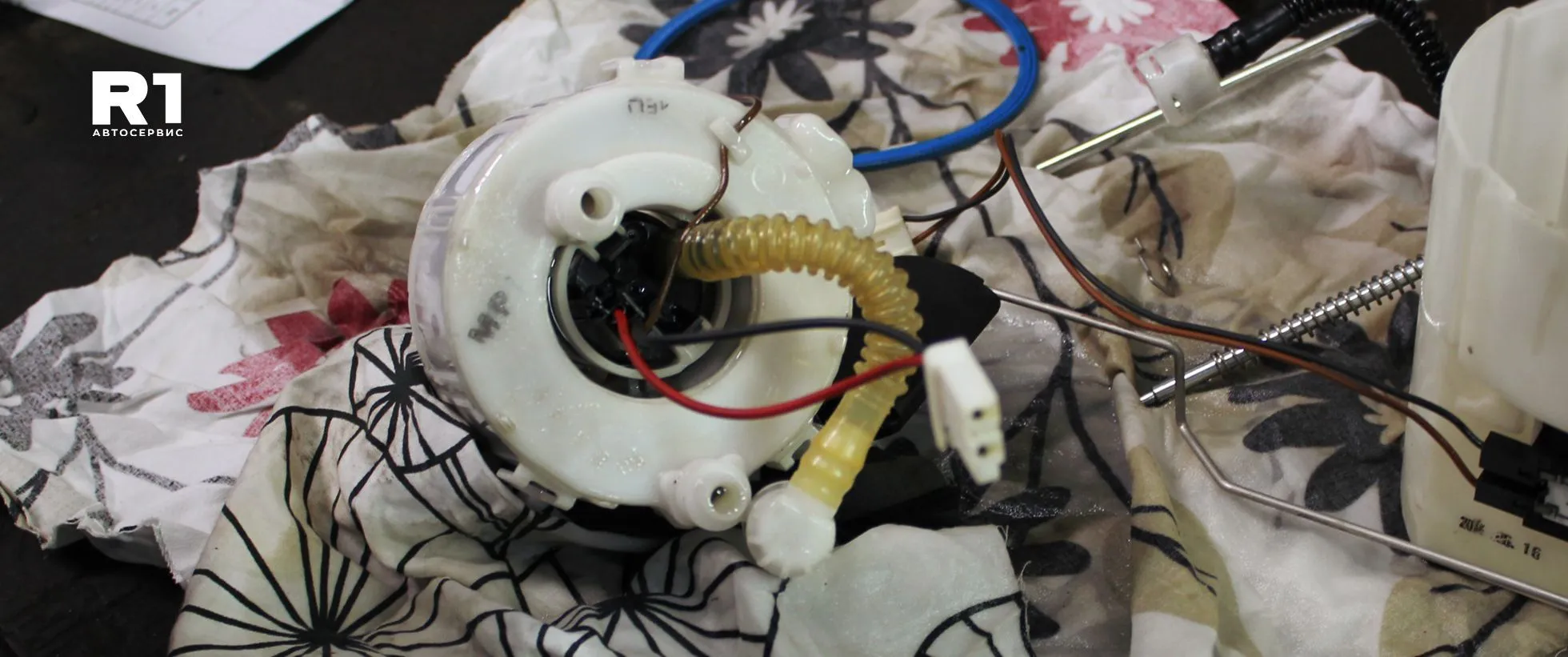 Замена топливного фильтра КИА Сид