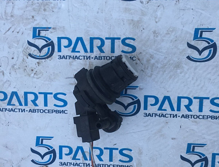 Насос омывателя стекла лобового M3 (BL), M3 (BM, BN), M5 (CW), CX-5 (KF, KE), CX-9 (TC)
