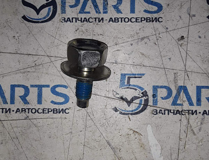 Болт крепления рулевого колеса  M3 (BM) M6 (GJ)