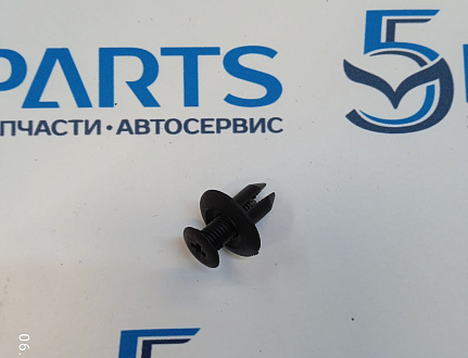 Клипса подкрылка переднего Mazda