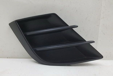 Заглушка ПТФ правой M3 (BL) 2009-2011