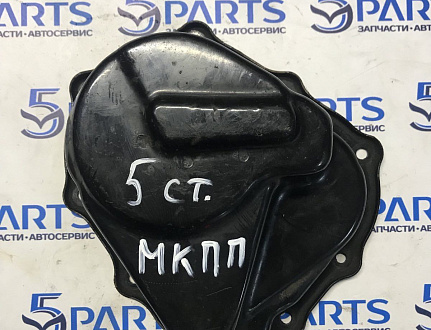 Крышка МКПП задняя  M3 M5 M6