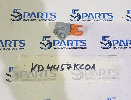 Датчик удара боковой M3, M6, CX-5