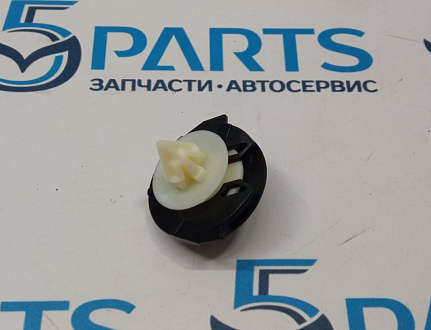 Клипса обшивки двери VAG
