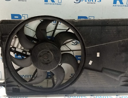 Диффузор радиатора M3 (BK) 2,0 2003-2009