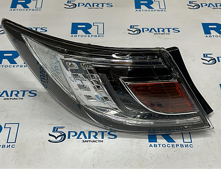 Фонарь внешний левый M6 (GH) 2007-2010 SPORT